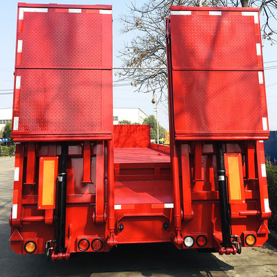 ABS antiblokkerend remsysteem uitgerust met CIMC HUAJUN 3-assige laagbed semi-trailer met hydraulische oprit HJGMCK20069