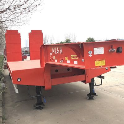 30T Max Payload Hydraulisch vouwbare ganshals voor zware lage bed trailer Robuust ontwerp