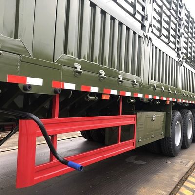 Semi-truck-aanhangwagen met hek en tralies met hoofddraai T700/Q345 van staal