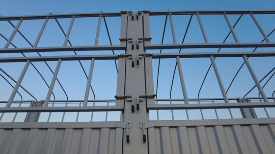 CIMC HUAJUN 11.00R20 Straight Beam Cargo Stake Fence Semi-trailer voor het goederenvervoer